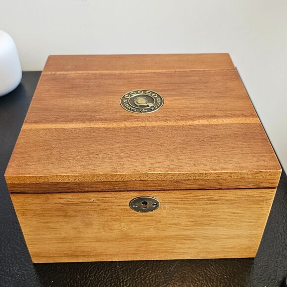 Wooden Stash Box - Picture 1 of 7